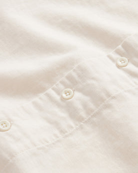 material shot of the buttons on The Short Sleeve Hawthorne in Birch, Wovens by Taylor Stitch