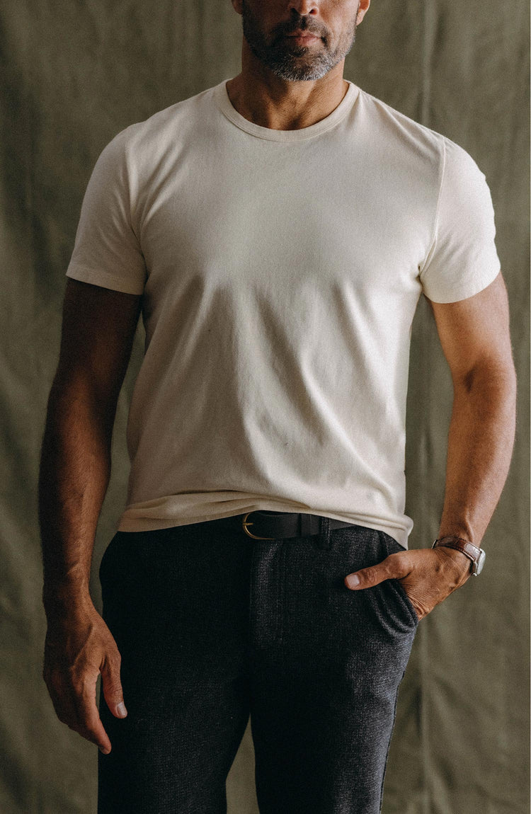 fit model showing off collar on The Organic Cotton Tee in Vintage White