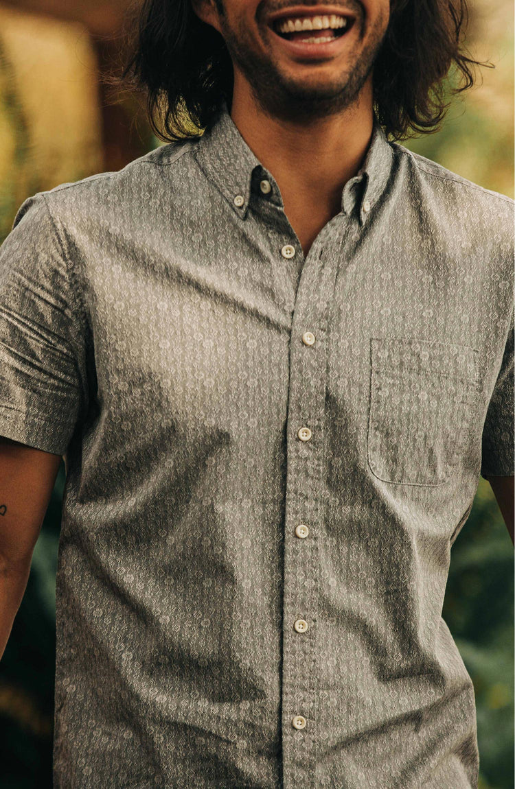 Editorial Panel: The Short Sleeve Jack in Ash Floral, Wovens by Taylor Stitch
