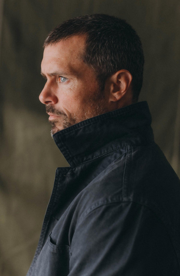fit model adjusting The Ojai Jacket in Organic Navy Foundation Twill