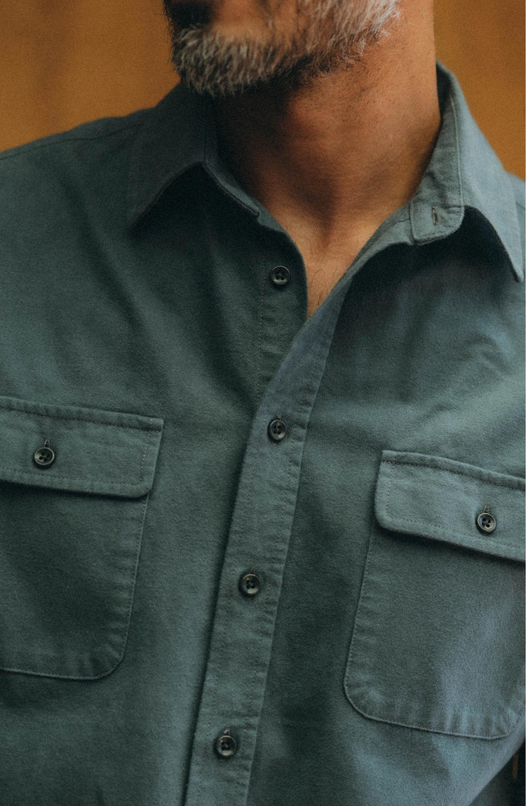 fit model posing in The Yosemite Shirt in Slate