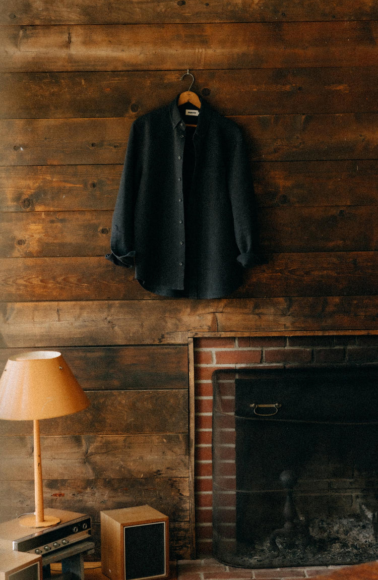 Model wearing The Jack in Coal Waffle