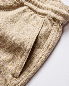 fit model showing the side of The Apres Pant in Oat Linen Tweed