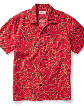 flatlay of The Short Sleeve Hawthorne in Scarlet Thatch, Wovens by Taylor Stitch