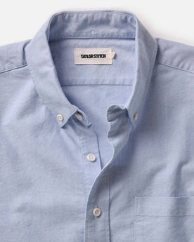 material shot of the collar on The Jack in Blue Everyday Oxford, Wovens by Taylor Stitch