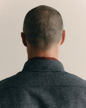 fit model showing the front chest pocket on The Jack in Dark Navy Houndstooth, Wovens by Taylor Stitch