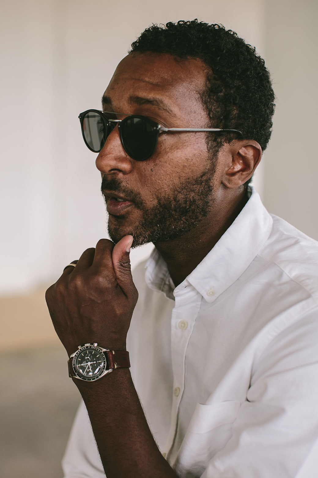 A gentleman wears the Jack in White Everyday Oxford.