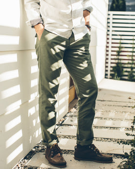 Fit model, Pants by Taylor Stitch