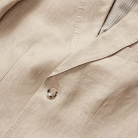 material shot of the lapel on The Sheffield Sport Coat in Natural Linen
