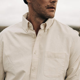 fit model showing off collar on The Jack in Sand Oxford