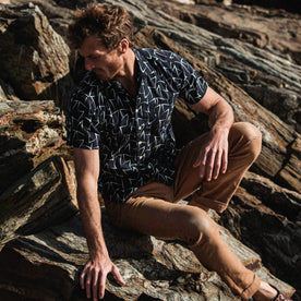 The Short Sleeve Hawthorne in Dark Navy Seagull - featured image
