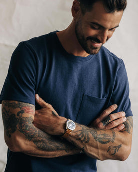 Out fit model wearing The Heavy Bag Tee from Taylor Stitch.