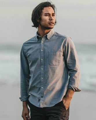 Our fit model wearing The Jack in Charcoal Everyday Oxford