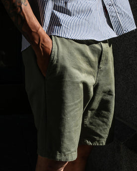 The Travel Short in Army: Alternate Image 2, Shorts by Taylor Stitch