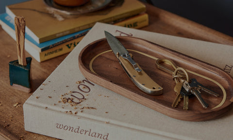 Drop Point Knife on the Valet Tray