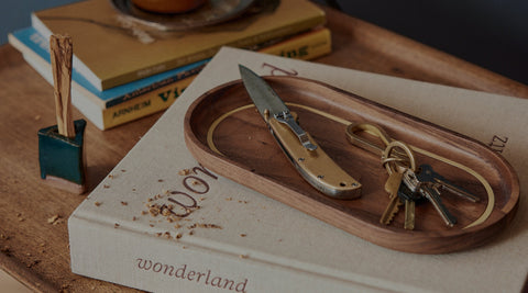 Drop Point Knife on the Valet Tray