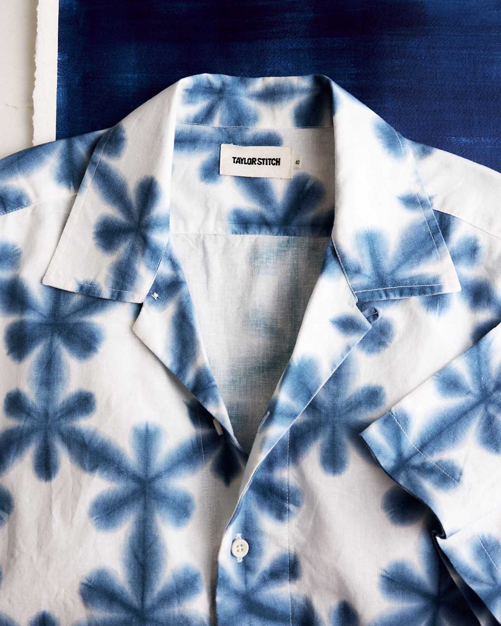 material shot of the collar on The Davis Shirt in Vintage White Fractal, Wovens by Taylor Stitch