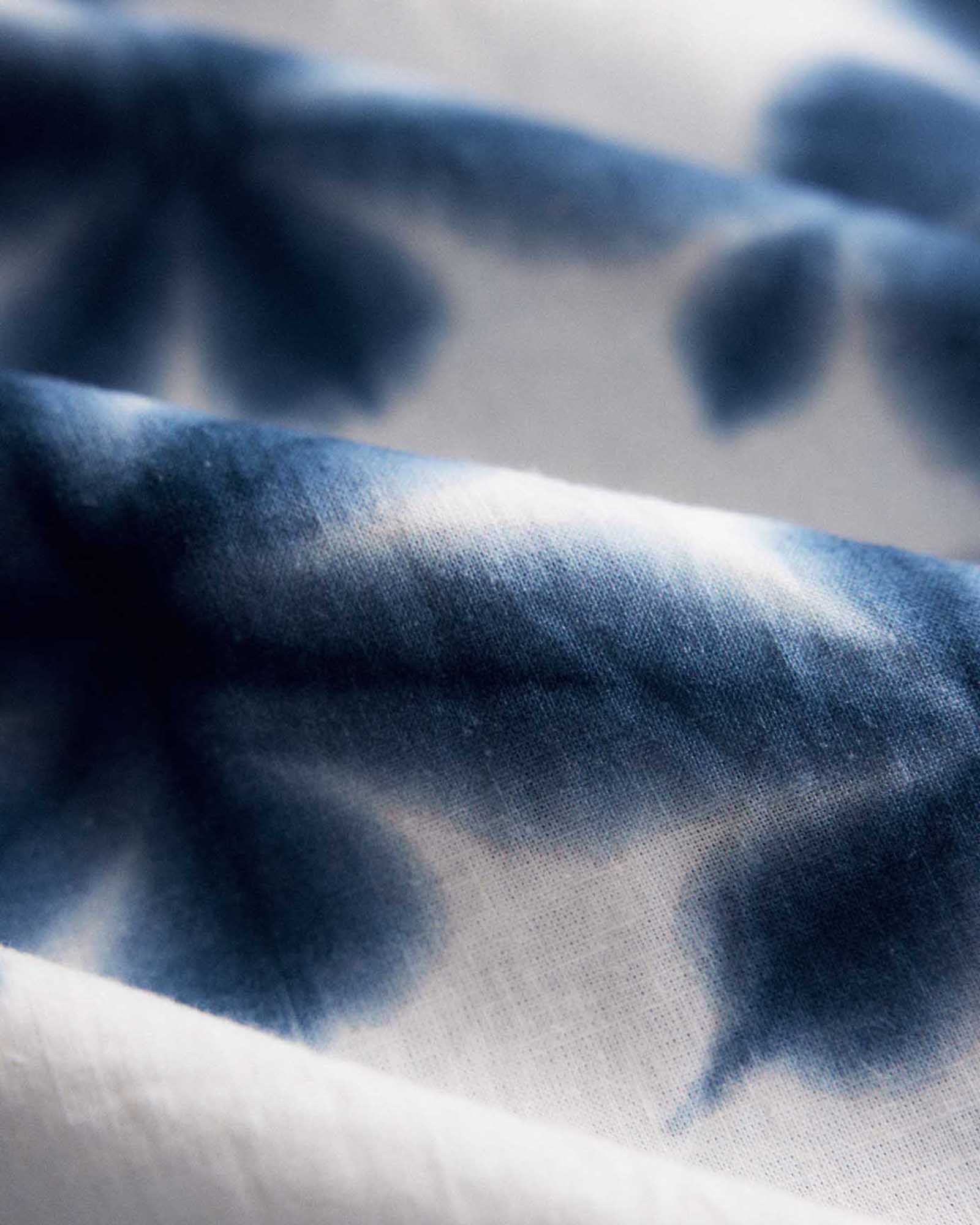 material shot of the fabric on The Davis Shirt in Vintage White Fractal, Wovens by Taylor Stitch