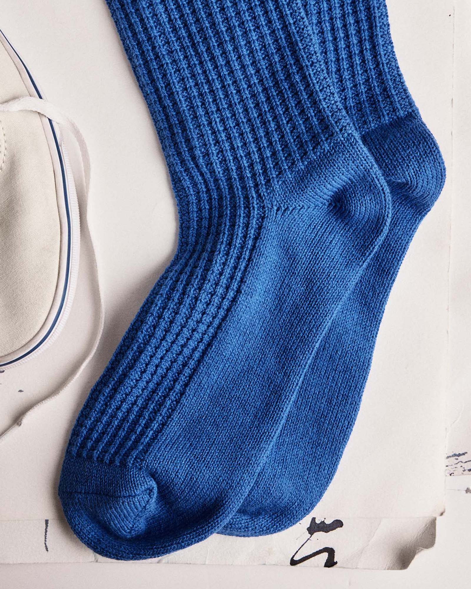 Picture of Organic Cotton Waffle Socks in Cobalt - Men's
