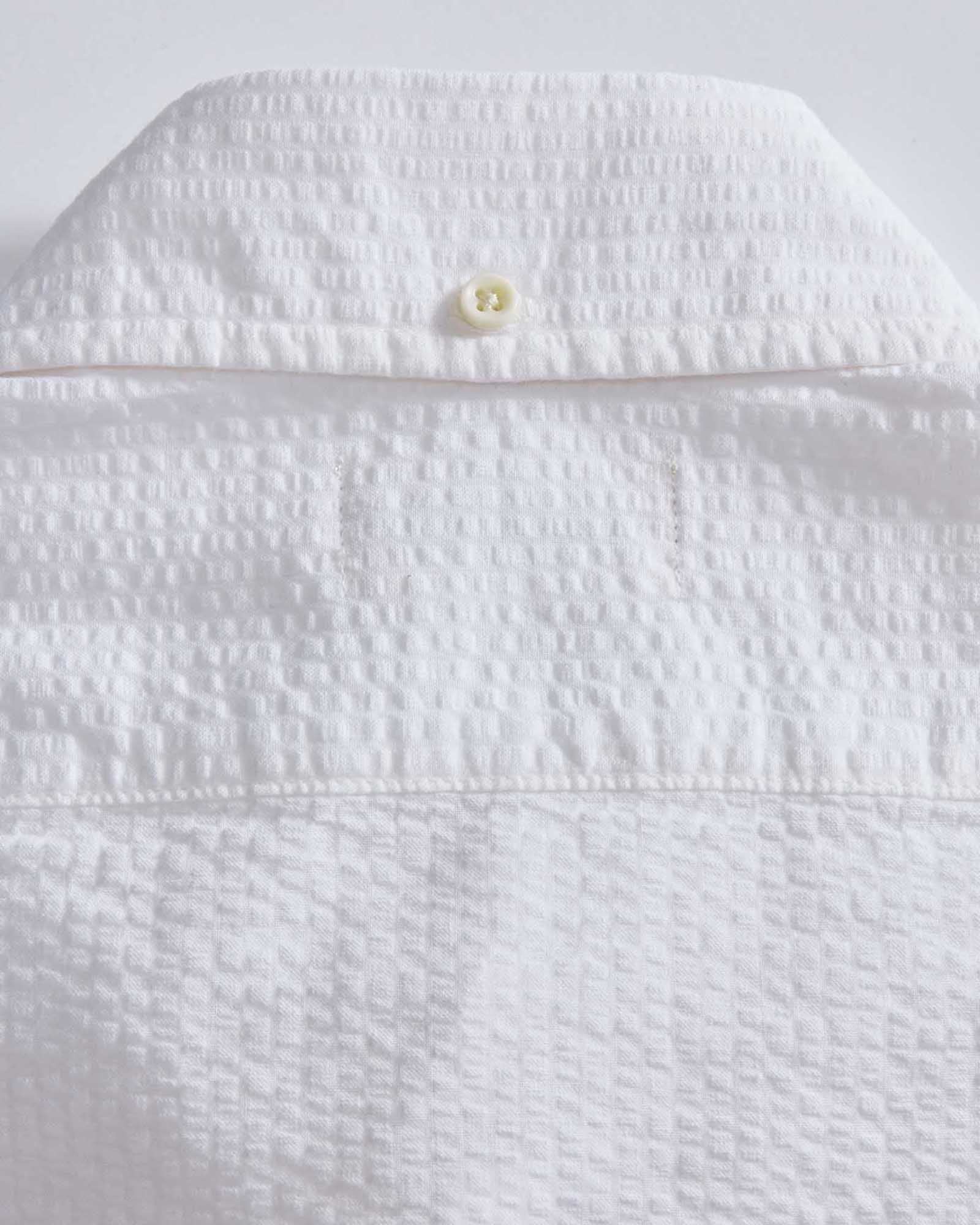 material shot of the back collar on The Jack in White Seersucker, Wovens by Taylor Stitch