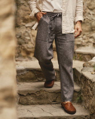 fit model walking wearing The Breakwater Pant in Grey Marl Hemp
