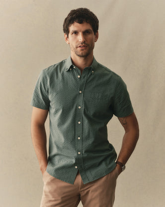 fit model showing off The Short Sleeve Jack in Deep Sea Seersucker
