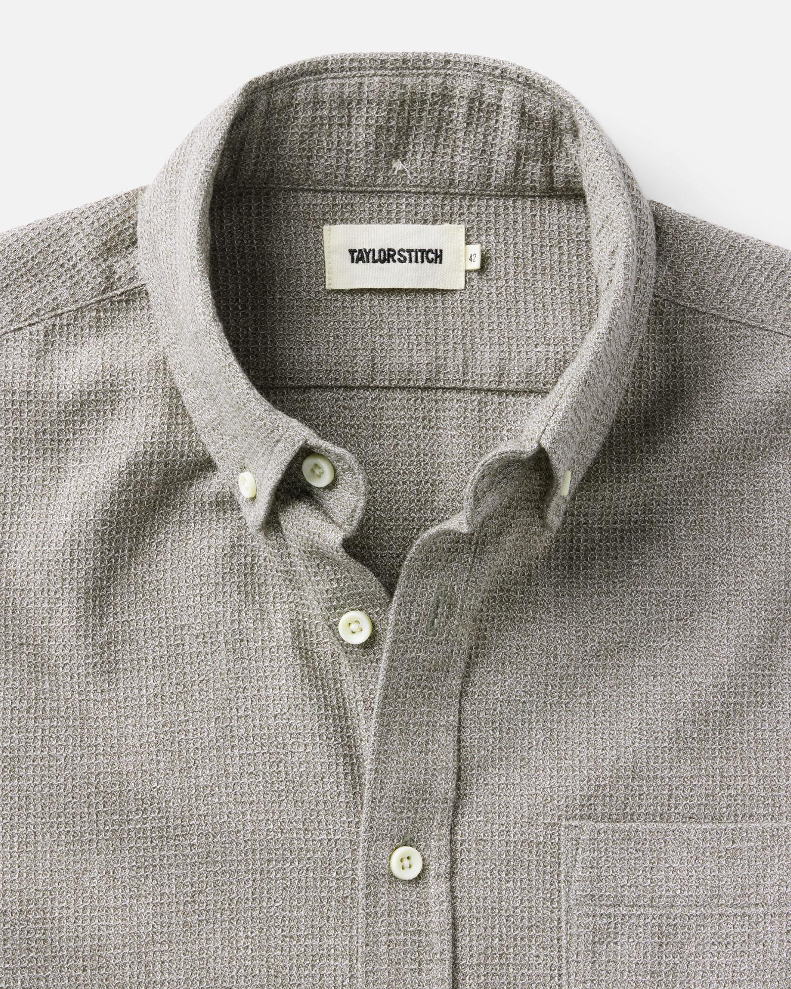 material shot of the collar on The Short Sleeve Jack in Fern Twist Waffle, Wovens by Taylor Stitch