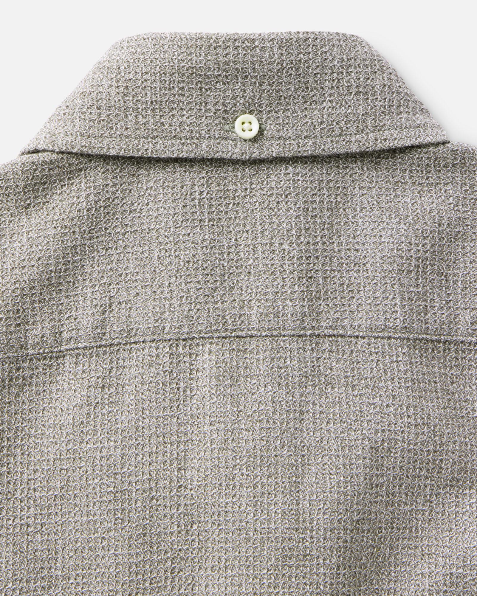 material shot of the back collar on The Short Sleeve Jack in Fern Twist Waffle, Wovens by Taylor Stitch