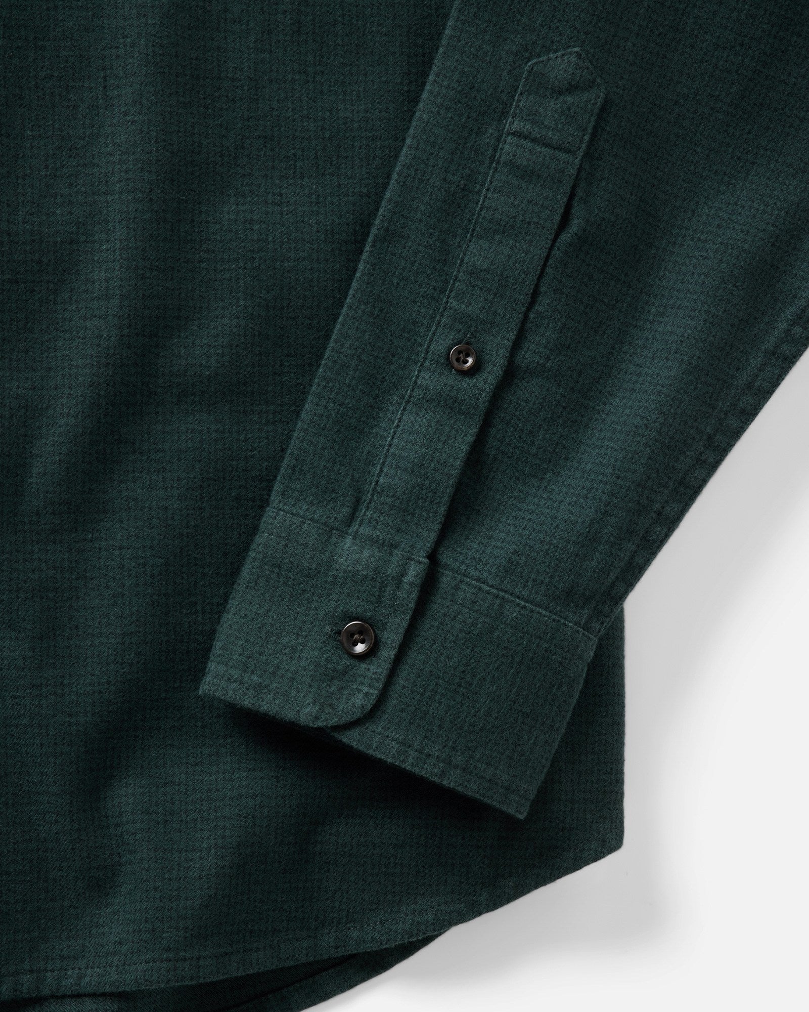 material shot of the sleeve on The Jack in Spruce Houndstooth, Wovens by Taylor Stitch