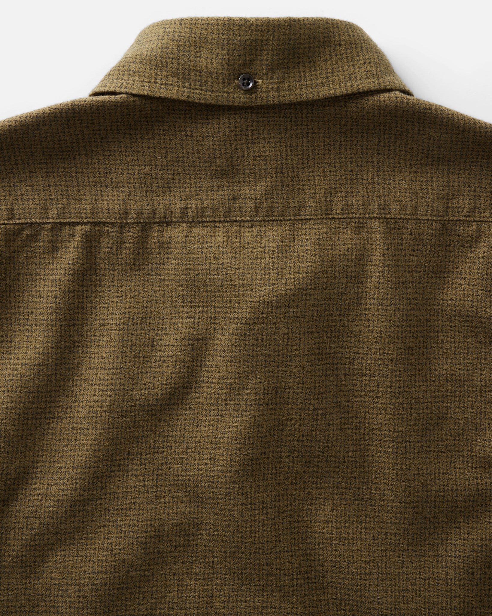 material shot of the back collar on The Jack in Bay Leaf Houndstooth, Wovens by Taylor Stitch