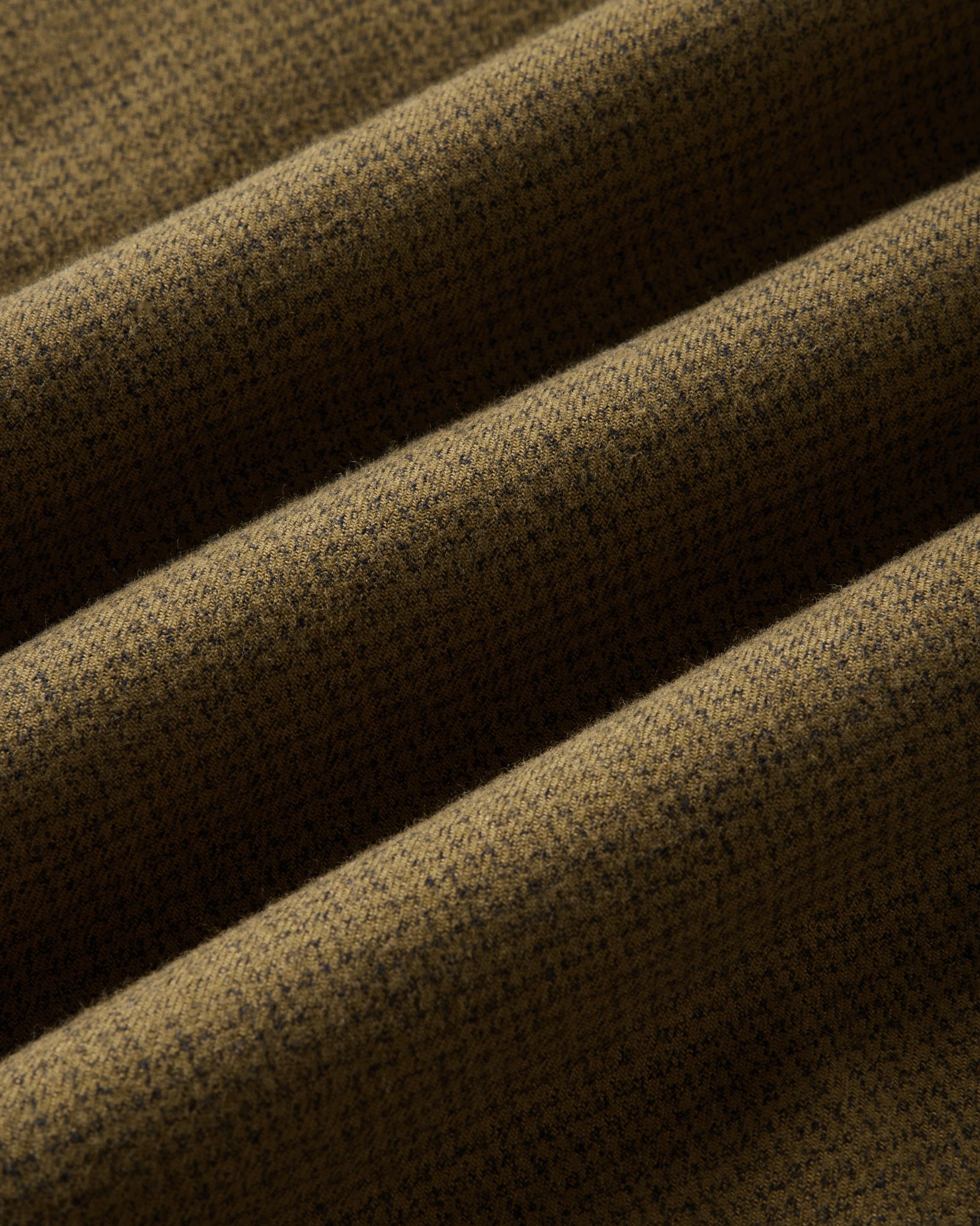 material shot of the fabric on The Jack in Bay Leaf Houndstooth, Wovens by Taylor Stitch