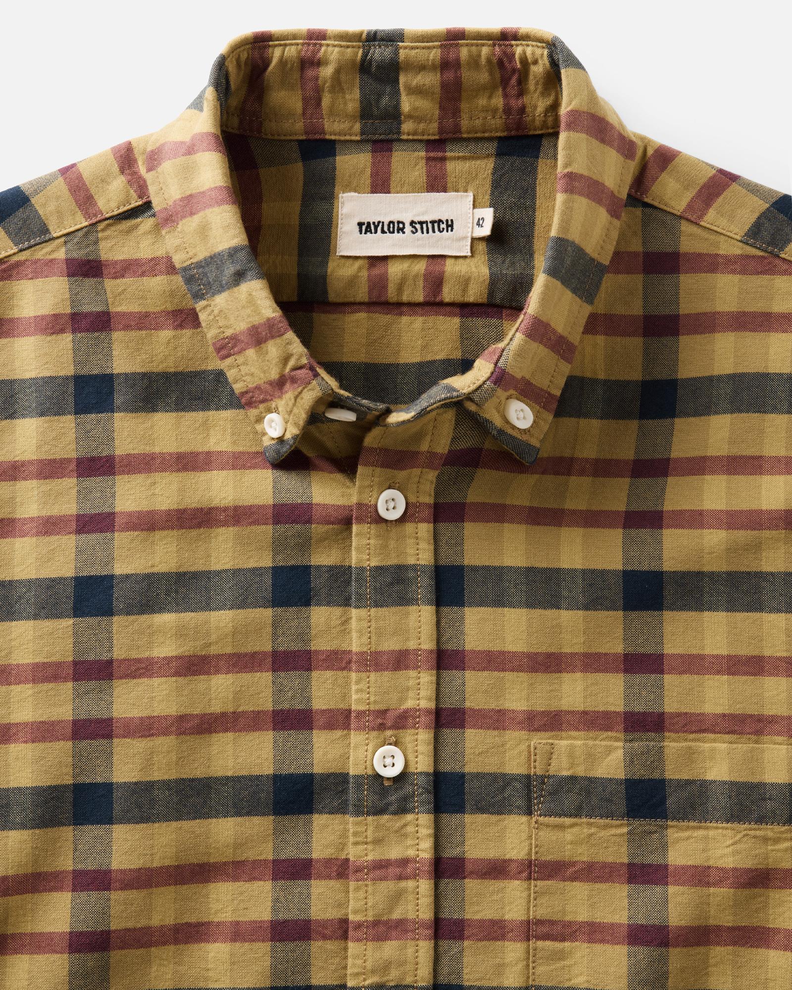 material shot of the collar on The Jack in Marsh Check Oxford, Wovens by Taylor Stitch