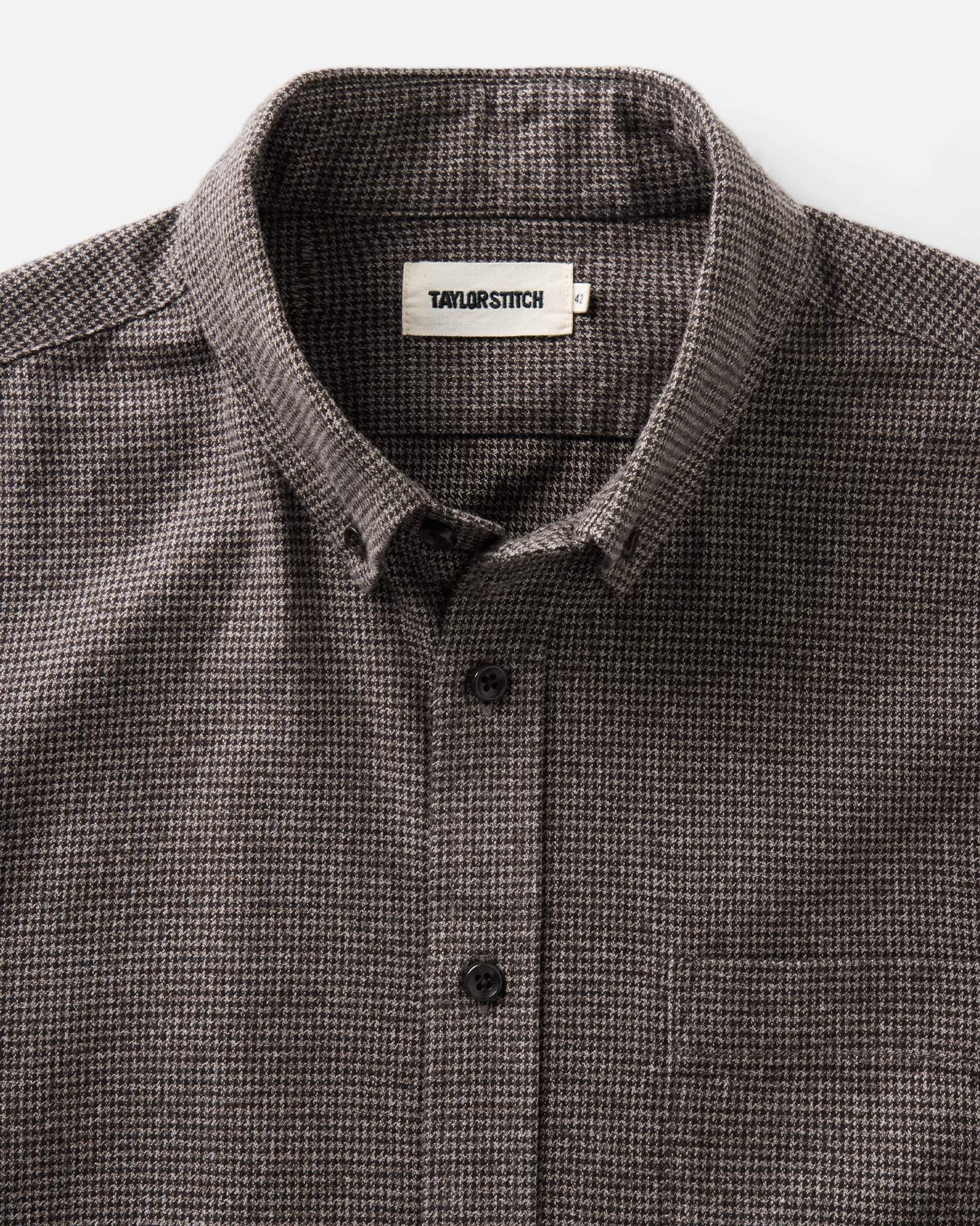 material shot of the collar on The Jack in Timber Houndstooth, Wovens by Taylor Stitch