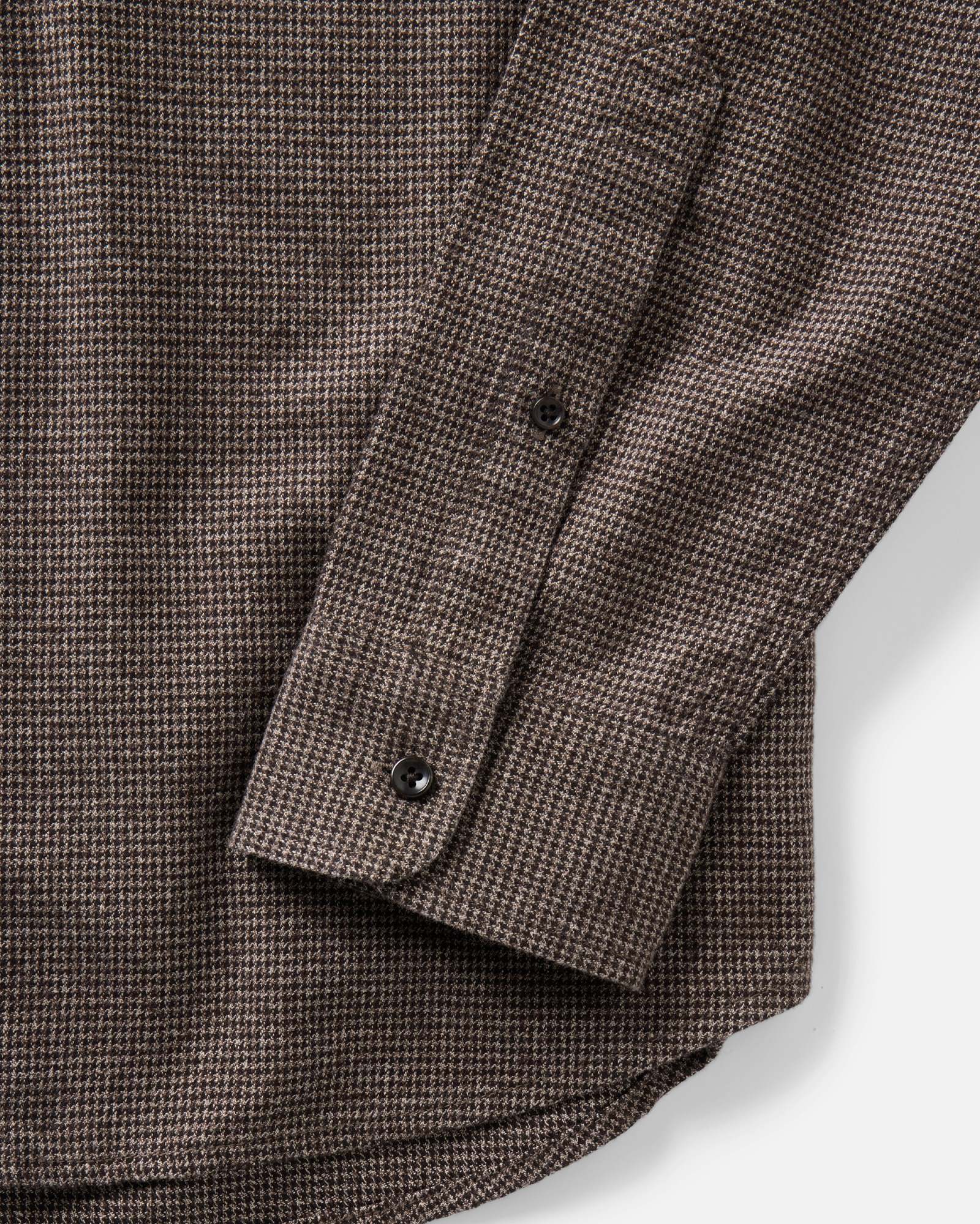 material shot of the sleeve on The Jack in Timber Houndstooth, Wovens by Taylor Stitch