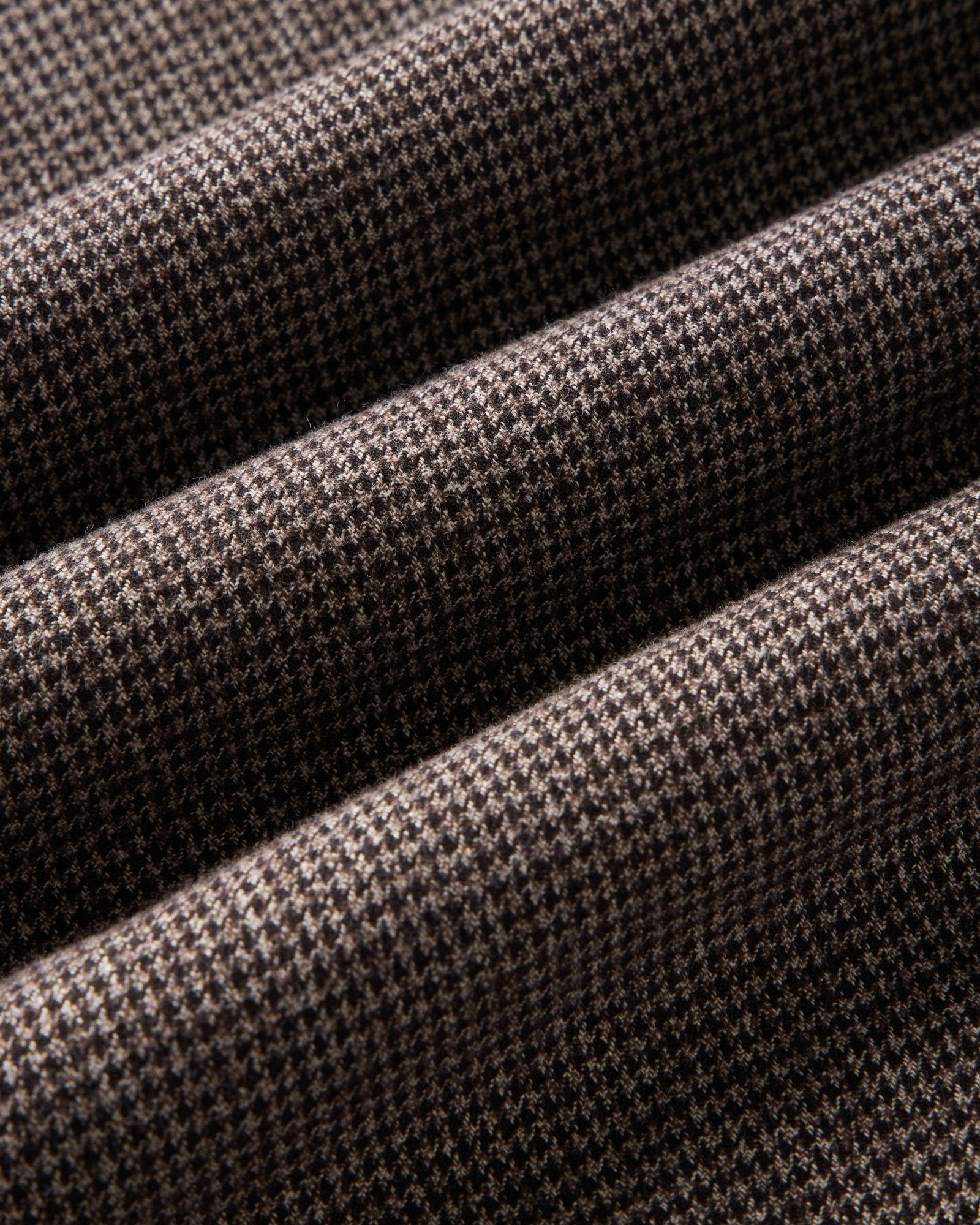 material shot of the fabric on The Jack in Timber Houndstooth, Wovens by Taylor Stitch