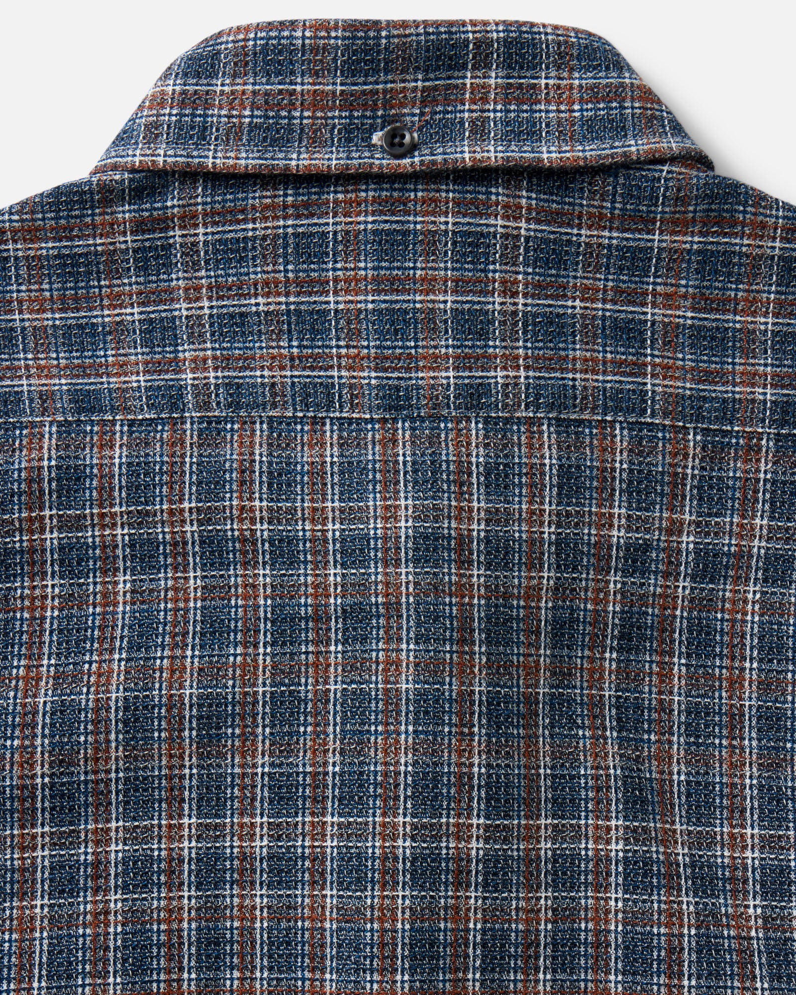 material shot of the back collar on The Jack in Valley Plaid Waffle, Wovens by Taylor Stitch