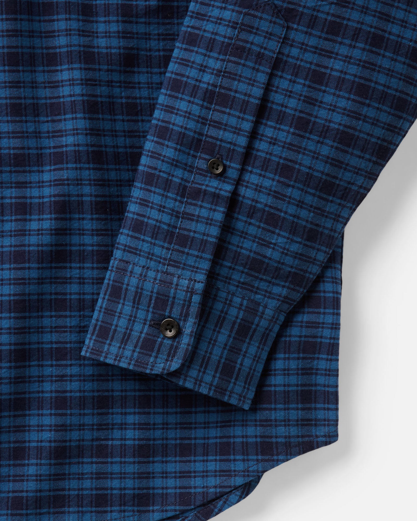 material shot of the sleeve on The Jack in Crescent Plaid Oxford, Wovens by Taylor Stitch