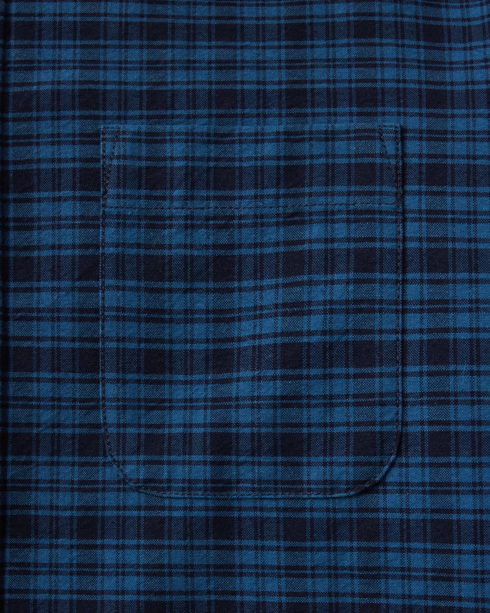 material shot of the pocket on The Jack in Crescent Plaid Oxford, Wovens by Taylor Stitch