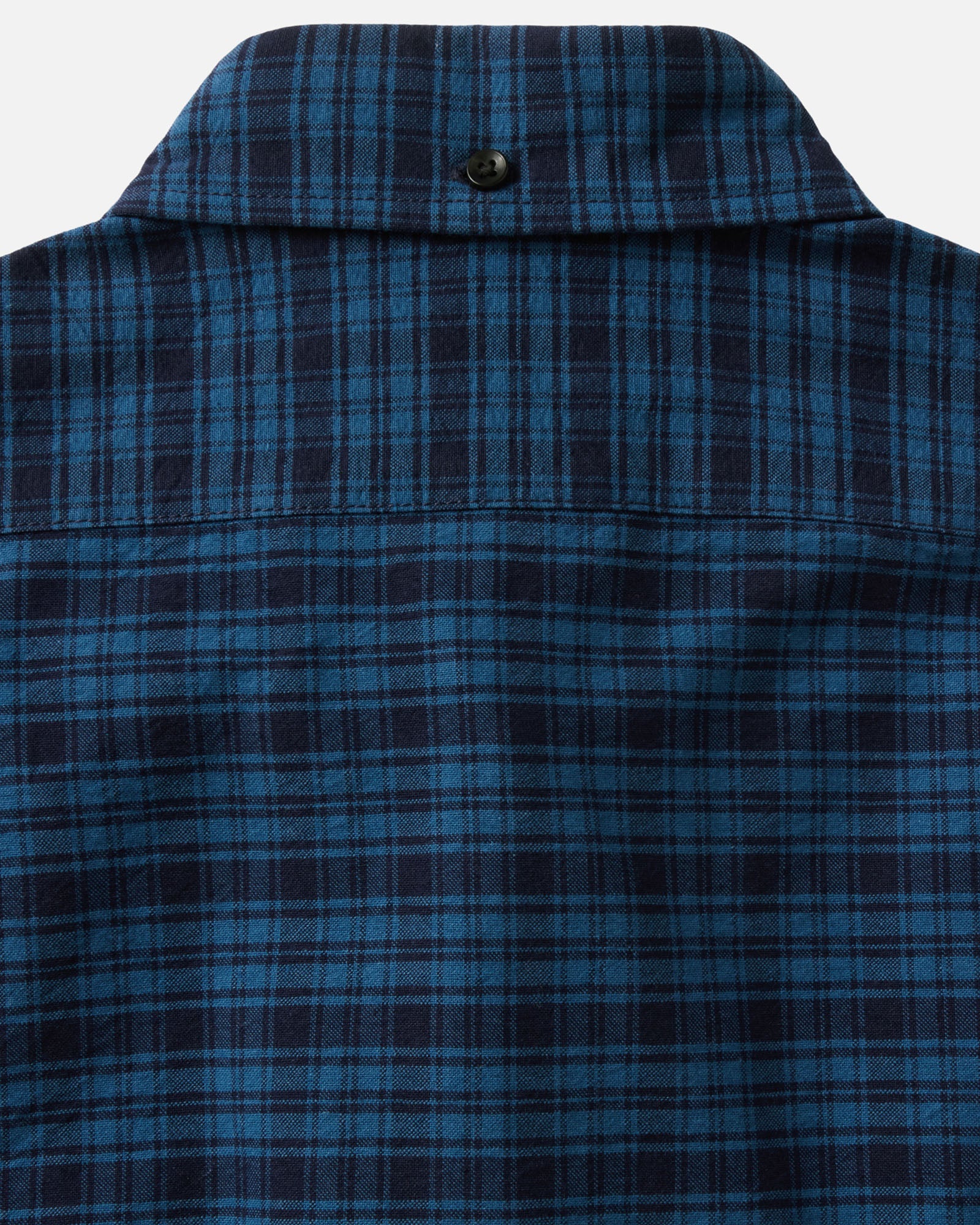 material shot of the collar on The Jack in Crescent Plaid Oxford, Wovens by Taylor Stitch