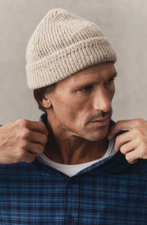 fit model showing off the collar on The Jack in Crescent Plaid Oxford