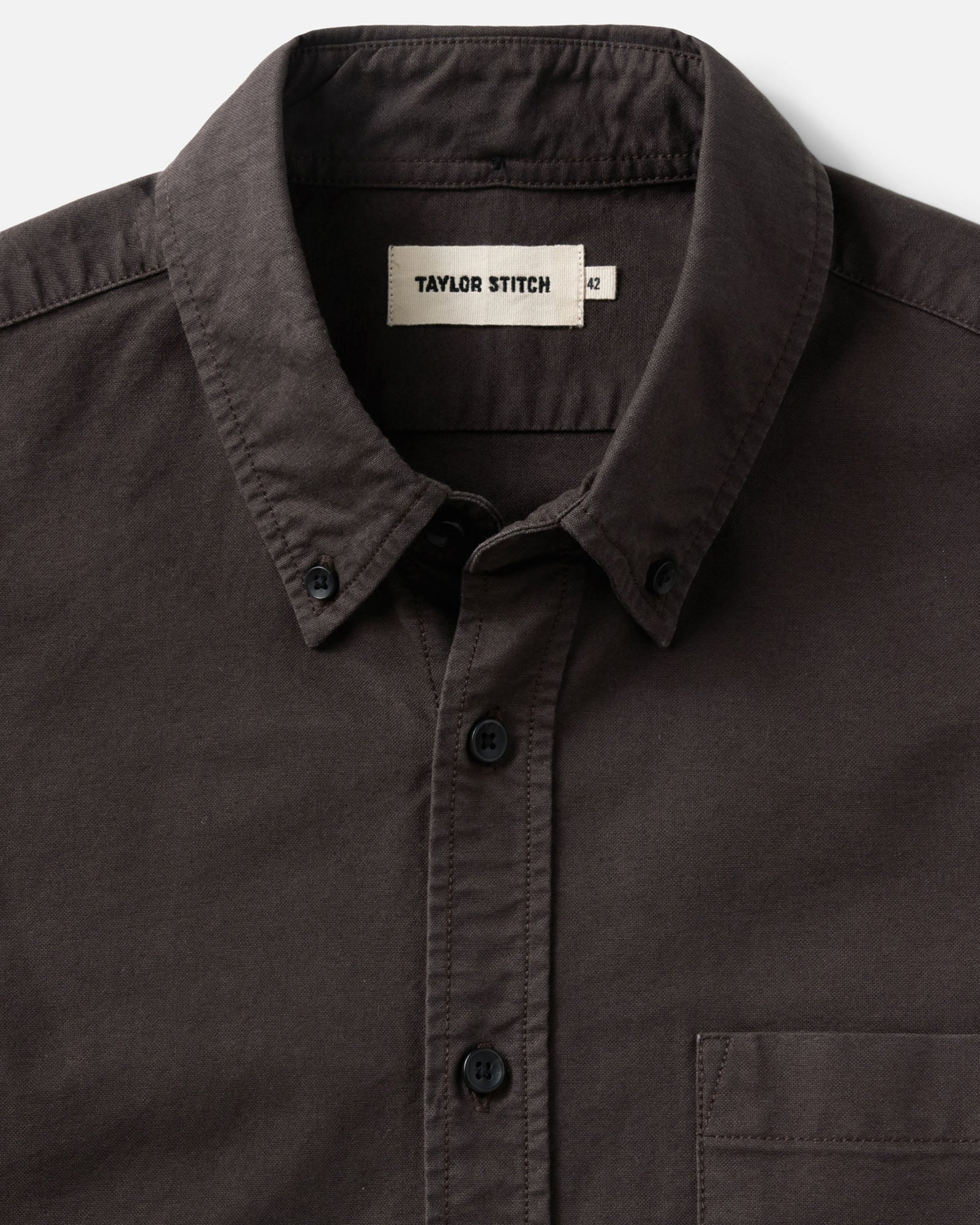 material shot of the collar on The Jack in Soil Oxford, Wovens by Taylor Stitch