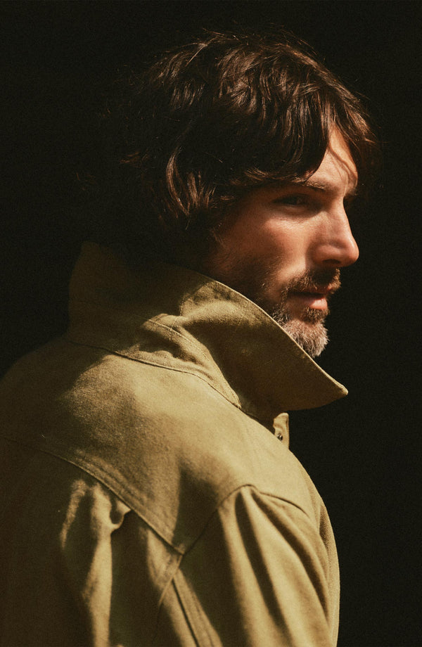 fit model showing off the collar on The Pacific Overshirt in Bay Leaf Hemp Canvas