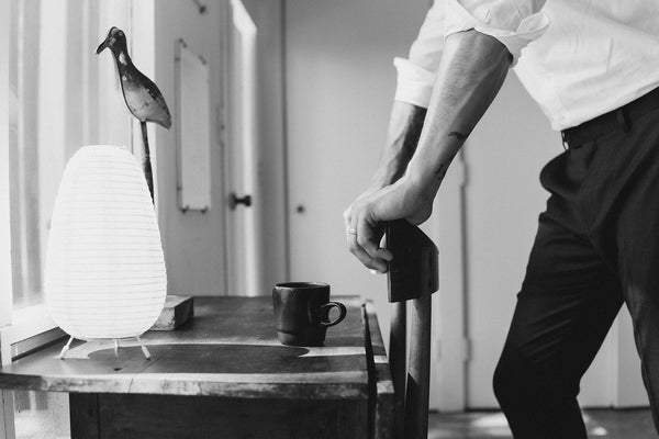 fit model walking wearing The Stevens Sportcoat and Trouser in Navy Linen Seersucker