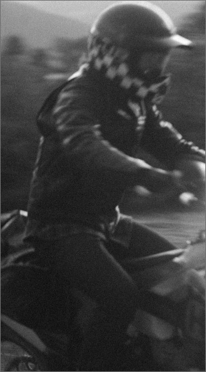 Steve Dubbeldam riding at night