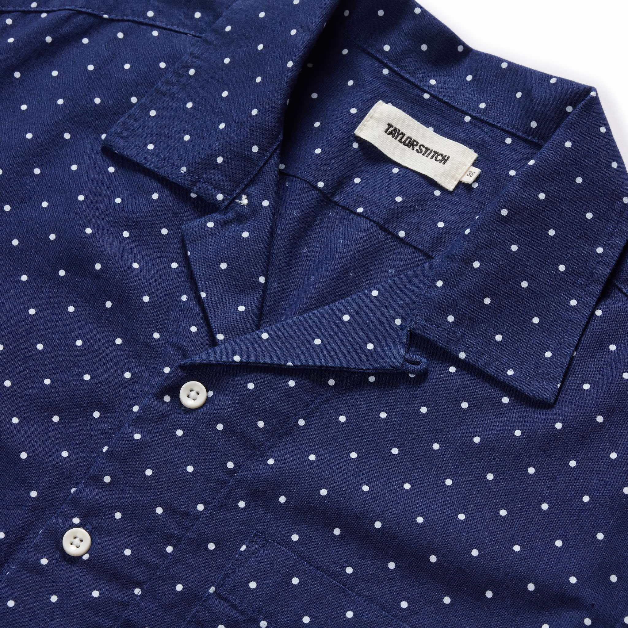 material shot of the camp collar on The Short Sleeve Hawthorne in Indigo Star Dot Border, Wovens by Taylor Stitch