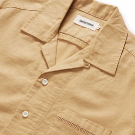 material shot of the camp collar on The Short Sleeve Hawthorne in Wheat
