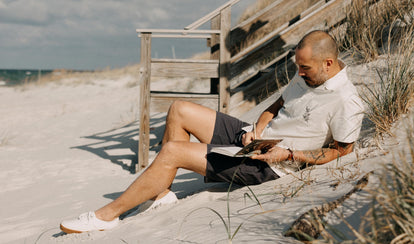fit model posing wearing The Conrad in Seaside Embroidery