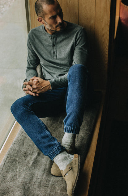 Editorial Panel: The Apres Pant in Indigo Cross Dye, Bottoms by Taylor Stitch