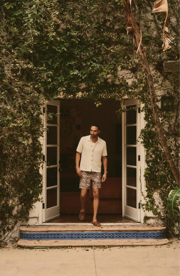 fit model posing in The Drift Boardshort in Ivory Floral