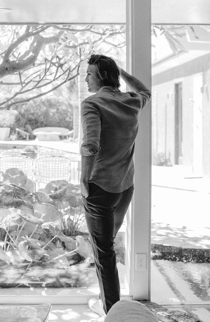 fit model wearing the jack in apricot linen